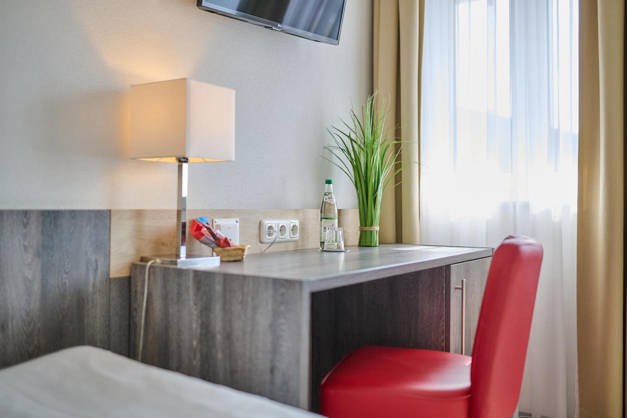 Sunny Hotel Regenstauf Esterno foto