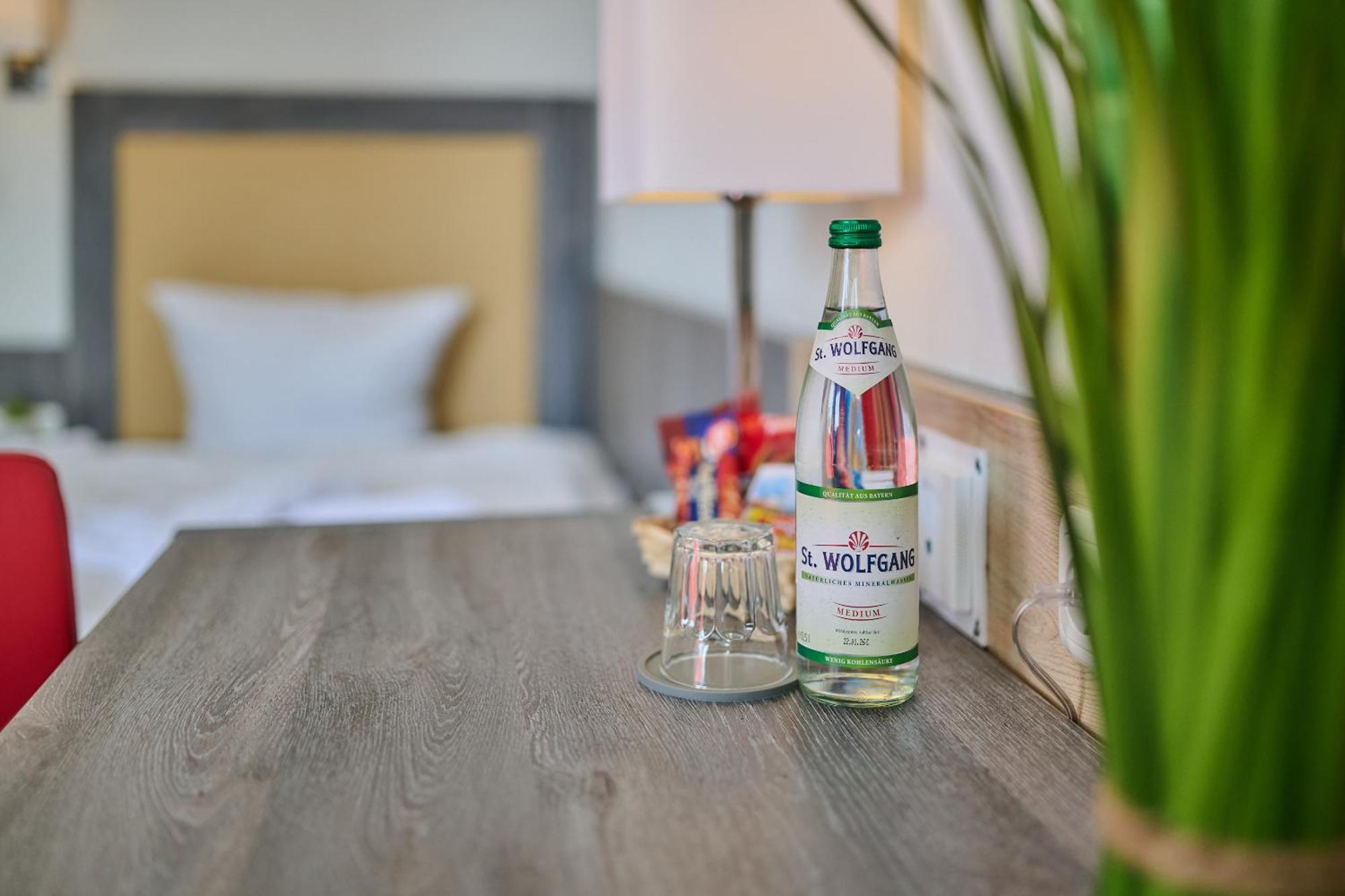 Sunny Hotel Regenstauf Esterno foto